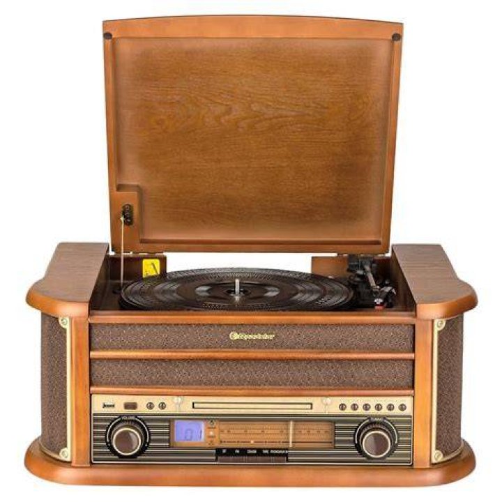 Retro Turntable with AM/FM Radio